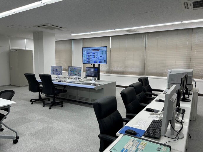 写真：中央監視室