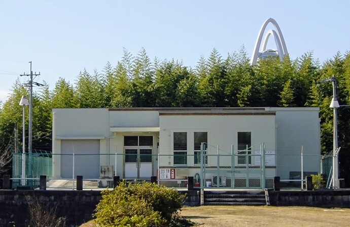 写真：極楽寺水源所建屋
