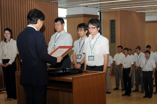 写真：上半期 市長表彰の様子の写真