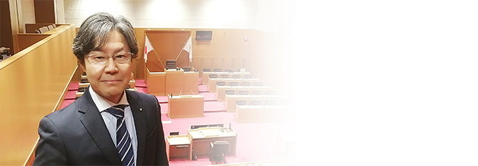 議会事務局長の写真