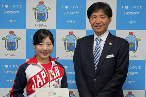 写真:世界バトントワーリング連合インターナショナルカップ入賞者 表敬訪問の様子