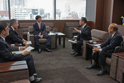 写真：JA愛知西組合長 来訪の様子 