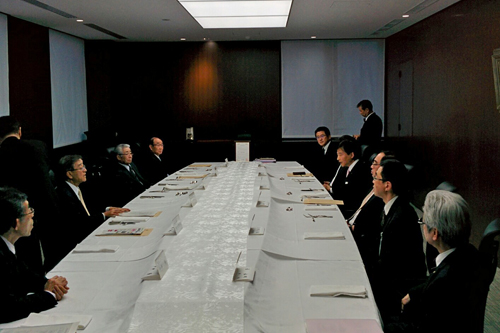 一宮商工会議所正副会頭との懇談会の様子の写真