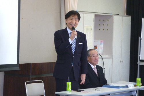 町会長会議で説明している写真