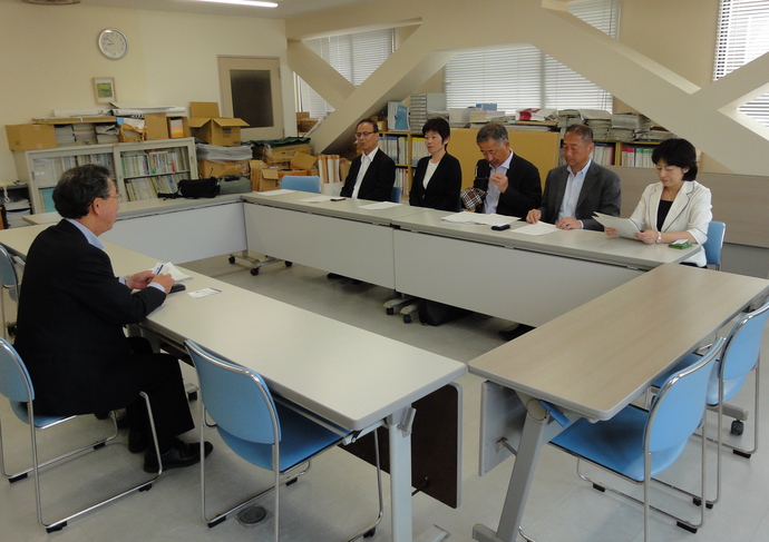 写真：松本市教育委員会との意見交換の様子
