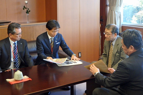 新川・五条川改修促進期成同盟会 国への要望の様子の写真