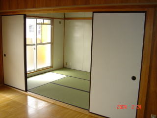 写真:島村住宅(鉄筋コンクリート4階建 3DK) 内観2