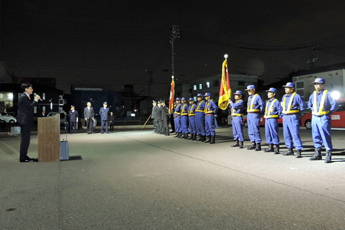 消防団年末特別警戒の様子の写真