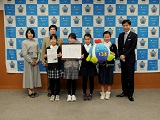 児童4名、市長、教諭2名(中島小)