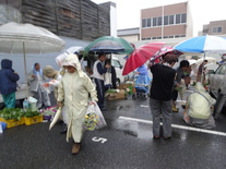 写真：朝市の様子