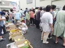 写真：朝市の様子