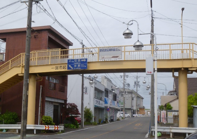 写真：銀座通り歩道橋