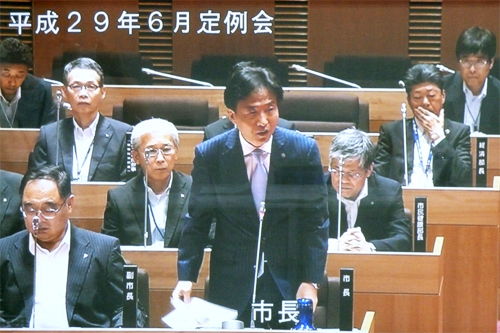 本会議の様子の写真