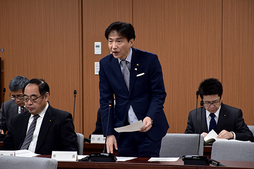 議会運営員会の様子の写真