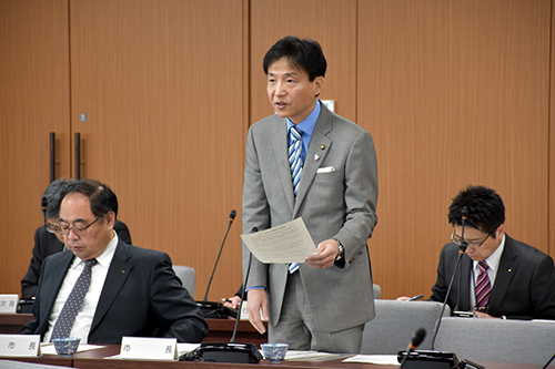 議会運営員会の様子の写真