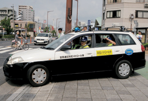 宮西連区防犯パトロール隊に無償譲渡した公用車の写真