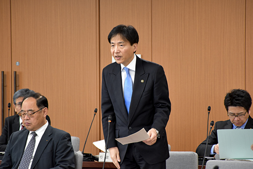 議会運営員会の様子の写真