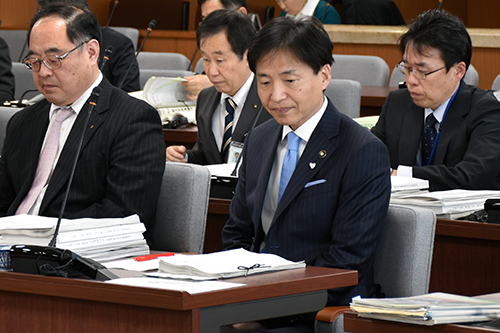 建設水道委員会の様子の写真