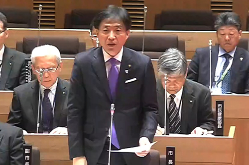 本会議の様子の写真