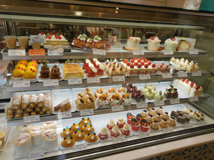 写真：シトロンヴェールのケーキ