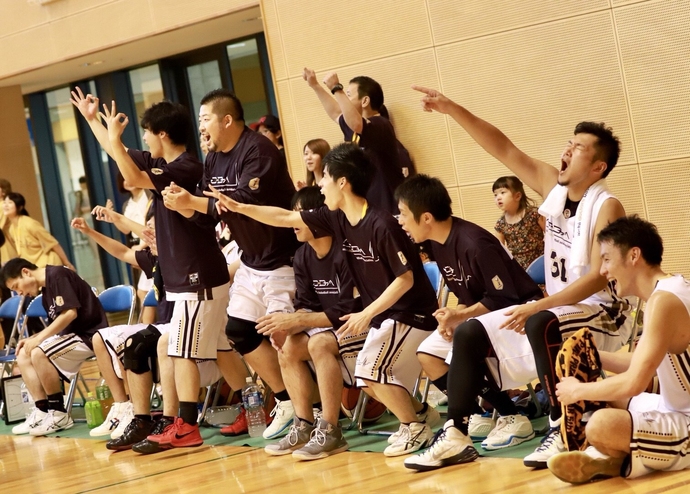 写真：開催前18日　応援席