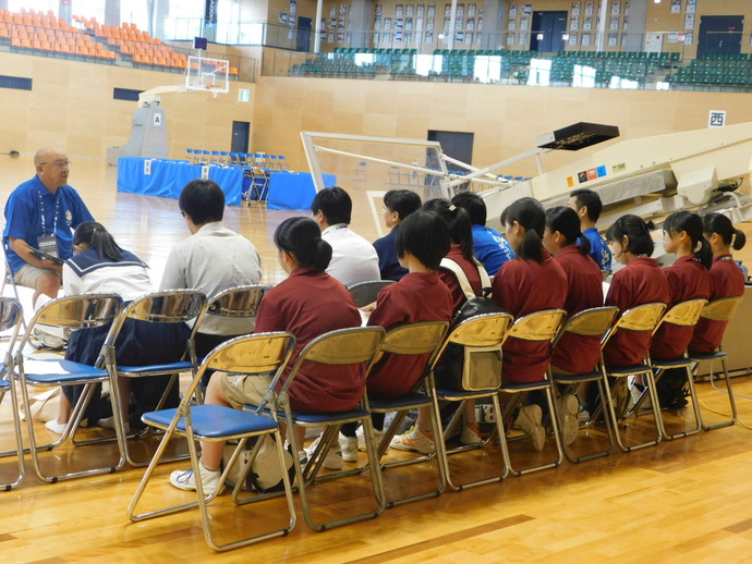 写真：東海総体補助員のみなさんの準備の様子3