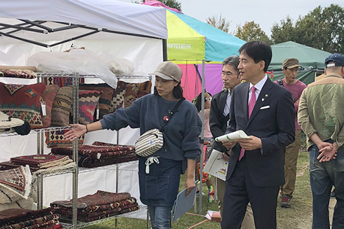 あいさつする市長の写真