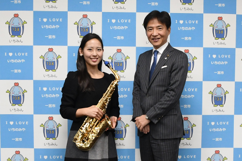 写真:記念撮影の様子