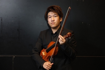 ヴァイオリン奏者　橋本龍さん