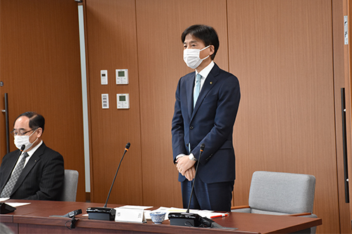 議会運営委員会の様子の写真