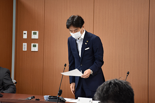 議会運営委員会の様子の写真