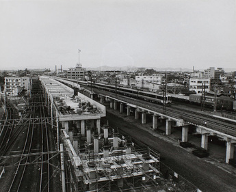 写真：JR東海道本線　鉄道高架事業