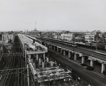 写真:JR東海道本線 鉄道高架事業
