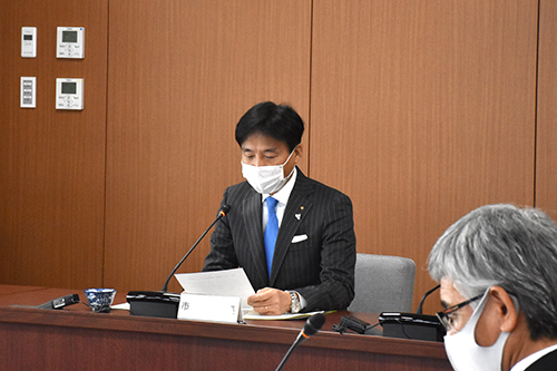 議会運営委員会の様子の写真