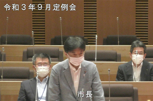 議会の様子の写真