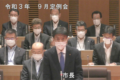 本会議の様子の写真