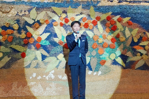 あいさつの様子の写真