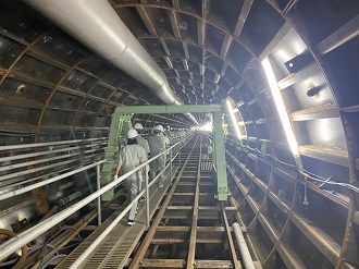 トンネル坑内の写真