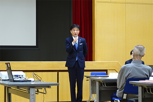 市長が起・小信中島連区の町会長会議を行う写真