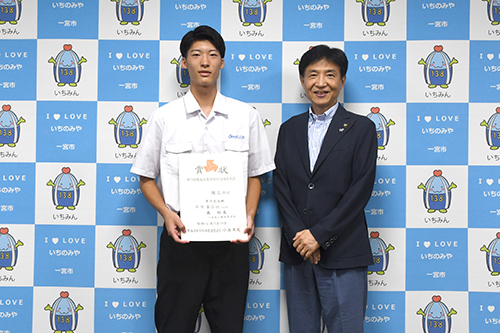 記念撮影をする写真
