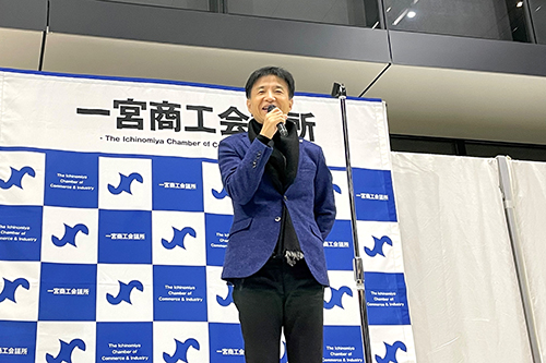 市長があいさつしている写真