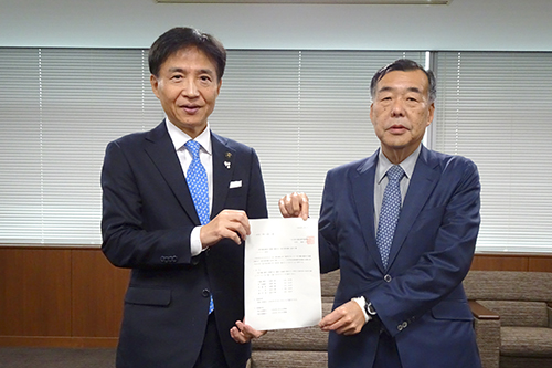 市長と豊島会長の写真