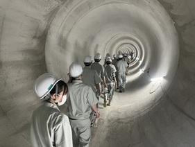 トンネル坑内の様子の写真