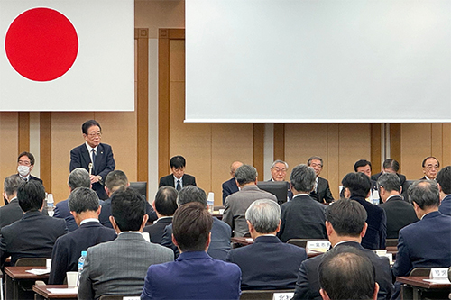 市長が全国市長会 理事会に出席している写真