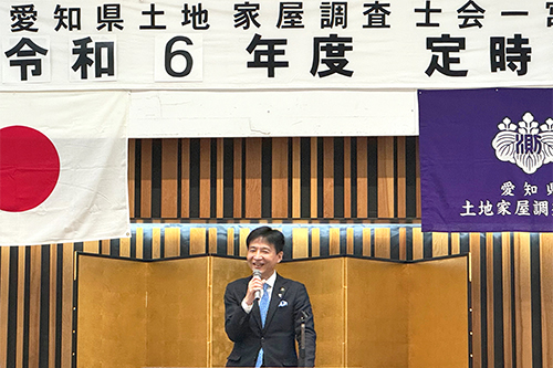 市長があいさつしている写真