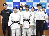 表敬訪問者の写真