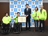 表敬訪問者の写真