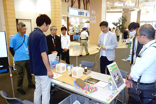 市長が体験している写真