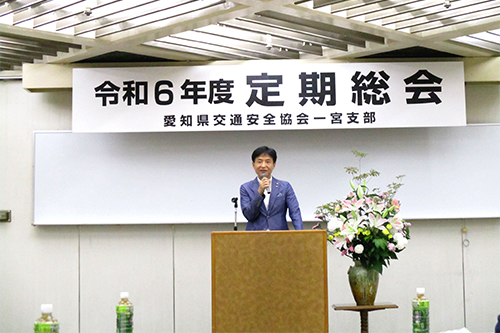 市長があいさつしている写真