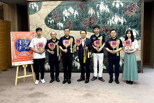 市長がPRしている写真